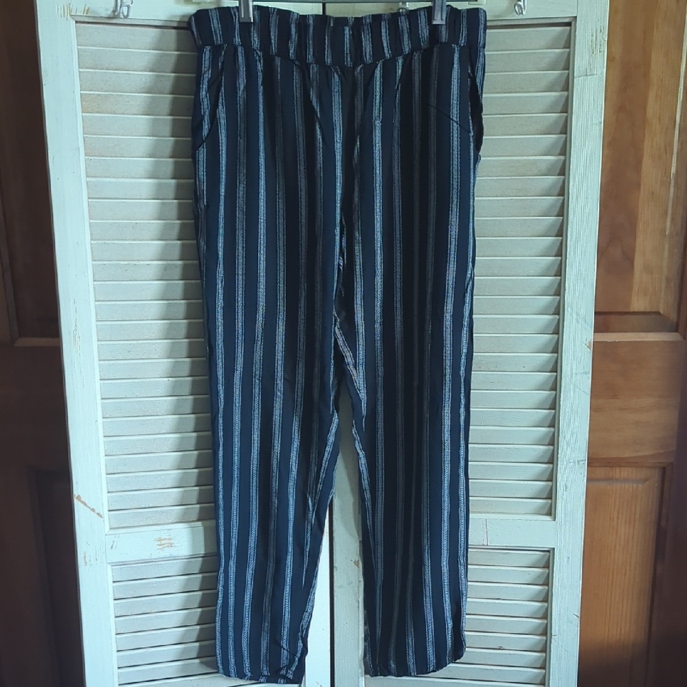 American Eagle Outfitters Black and Gray Chinos